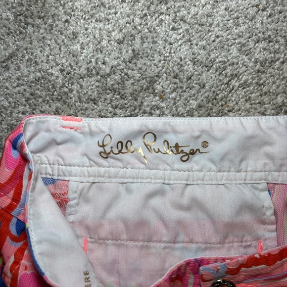 Lilly Pulitzer Walsh Short size 8! - Picture 4 of 4